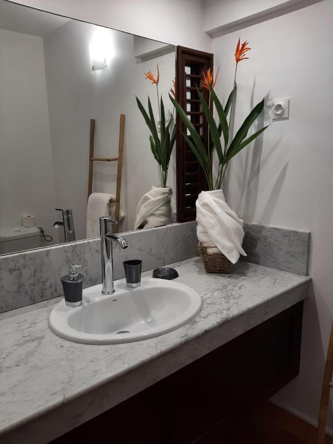 Charmant Studio A La Residence De La Baie De Tartane ลา ทรินิเต ภายนอก รูปภาพ